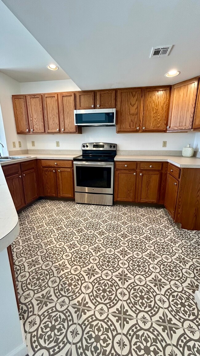 Photo - 424 Waverly Woods Dr