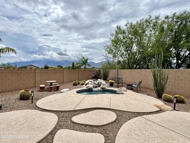 Photo - 909 W Leatherleaf Dr