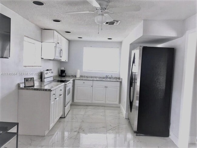 Photo - 141 McArthur Pkwy