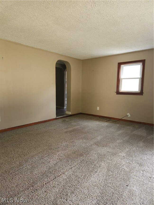 Photo - 3251 Darrow Rd