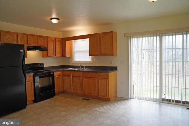 Photo - 122 Sinker Dr