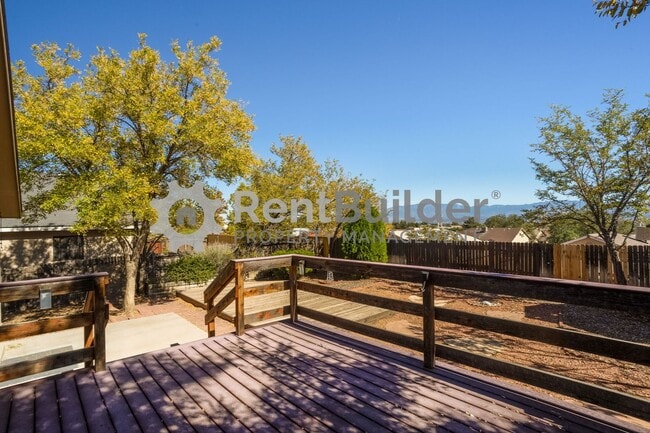 Photo - 708 Shire St SW