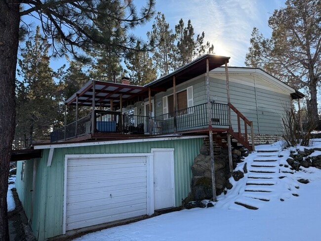 Photo - 2 BEDROOM, 2 BATH FURNISHED LAKE FRONT RENTAL