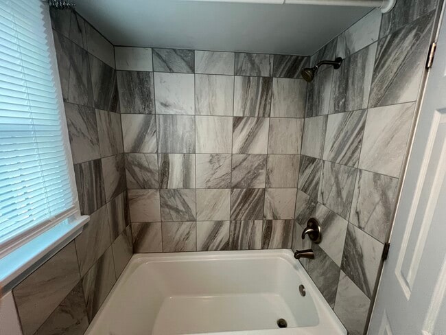 Photo - 22 Lockwood St