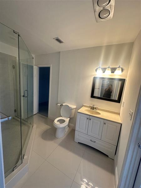 Photo - 2810 NE 60th St