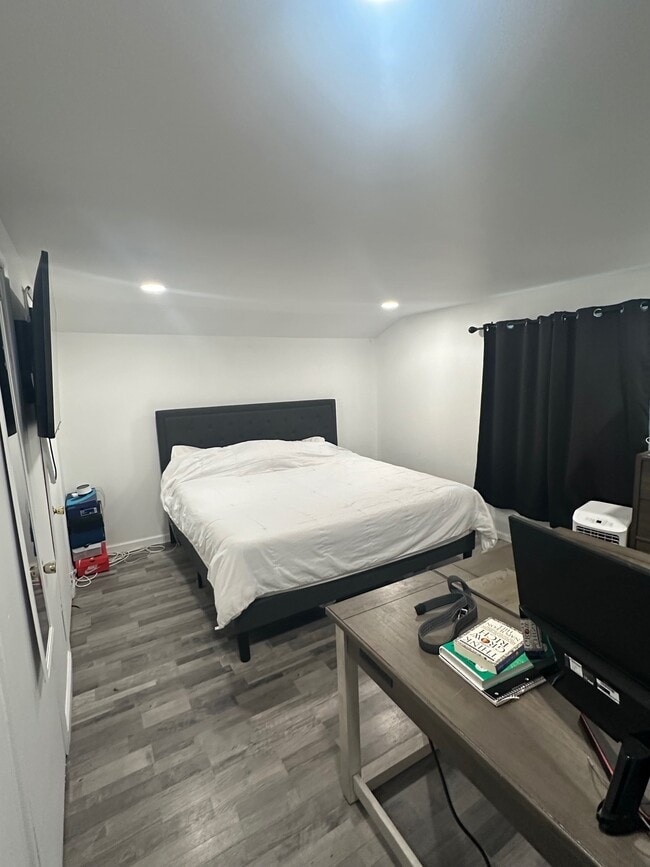 Photo - 276 Linden Ave