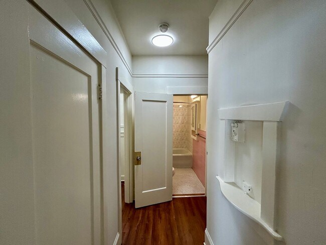 Photo - 1112 Larkin St Unit 201