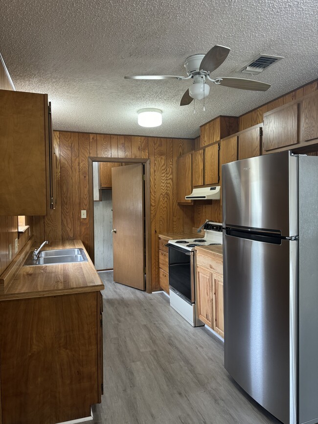 Photo - 227 Redbud Ln