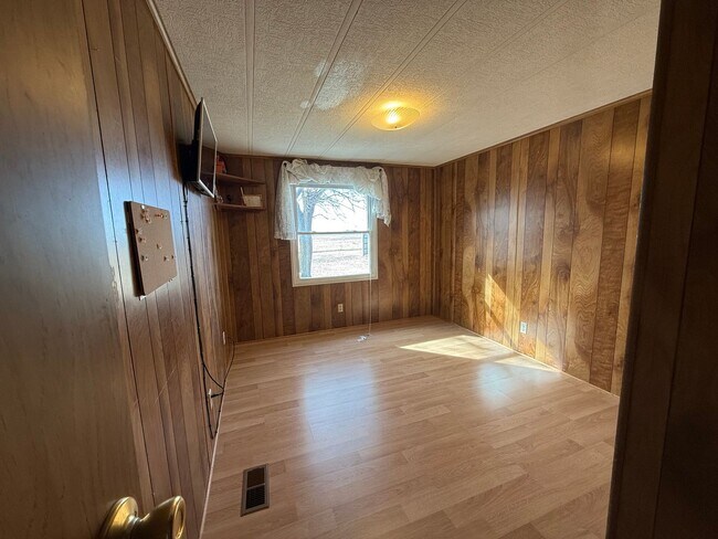 Photo - 61144 Bryan Rd