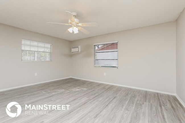 Photo - 818 Wedgewood Dr