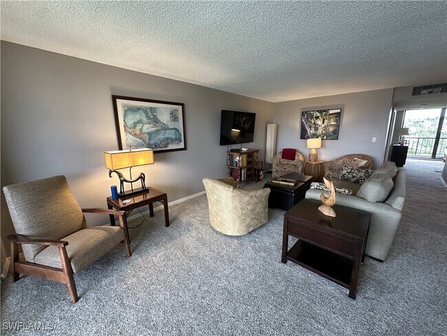 Photo - 2305 Gulf Shore Blvd N Unidad 313