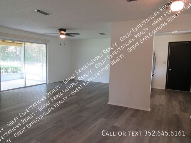 3915 SW 139th St Rd