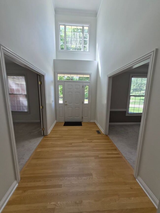 Photo - 6237 Muirloch Ct S