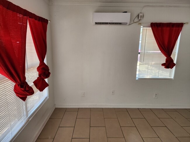 Photo - 1008 Maltby Ave