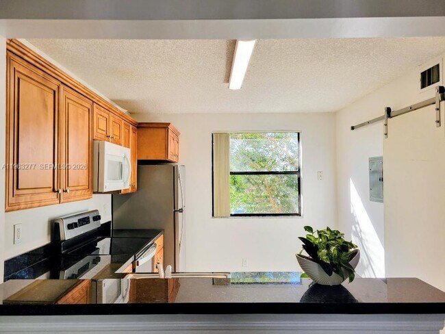 Photo - 5701 Riverside Dr Unidad 201B6