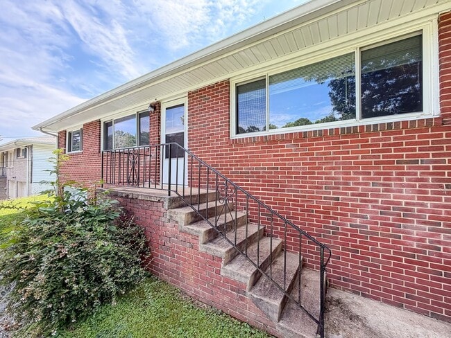 Photo - 1720 S Seminole Dr