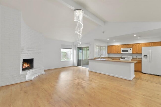 Photo - 15823 Fox Springs Dr House