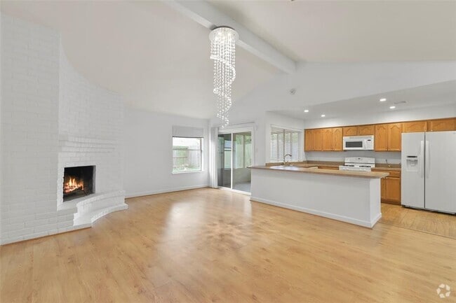 Building Photo - 15823 Fox Springs Dr Rental