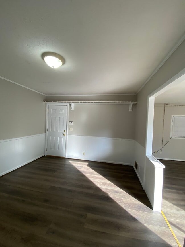 Photo - 18 Edwin Ave