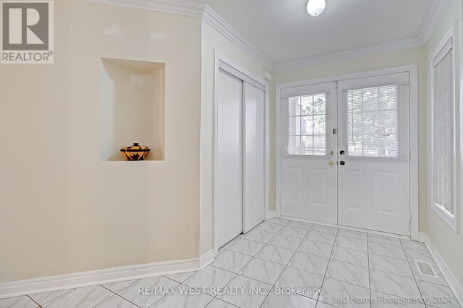 Photo - 47 Monte Cristi St