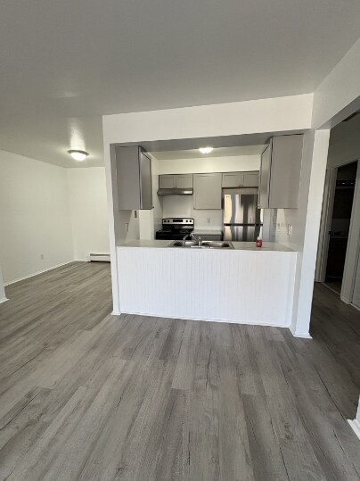 Photo - 695 Capital Ave NE Unidad 32