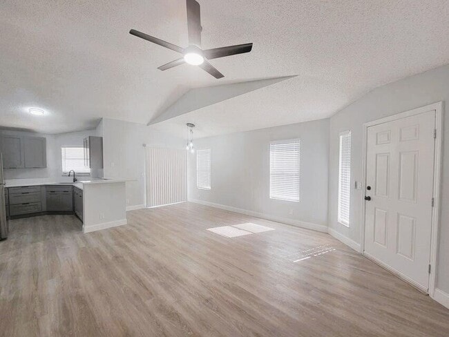 Photo - 2819 Stoneway Ln