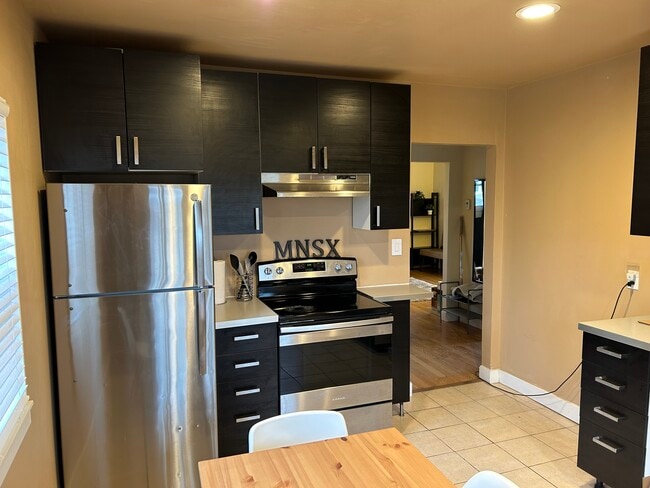 Photo - 1530 Lillian Av Unit 3