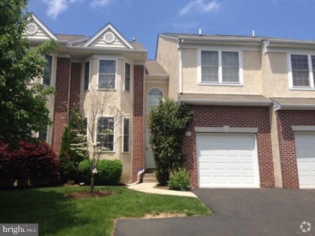 Building Photo - 810 Manchester Dr Rental