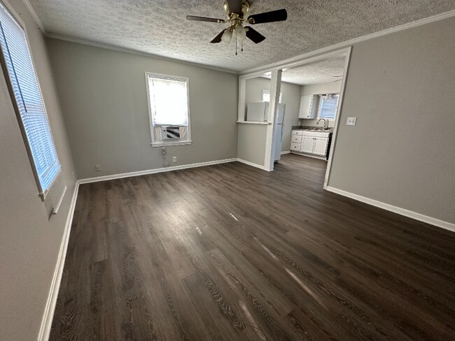 Photo - 4610 Picadilly Ave