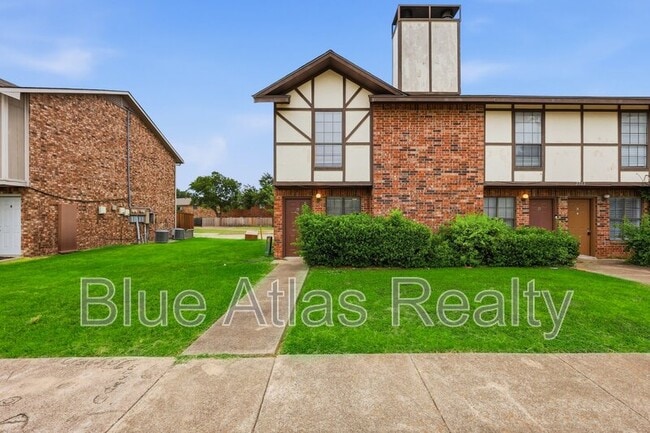 Photo - 2713 Wimbledon Ct