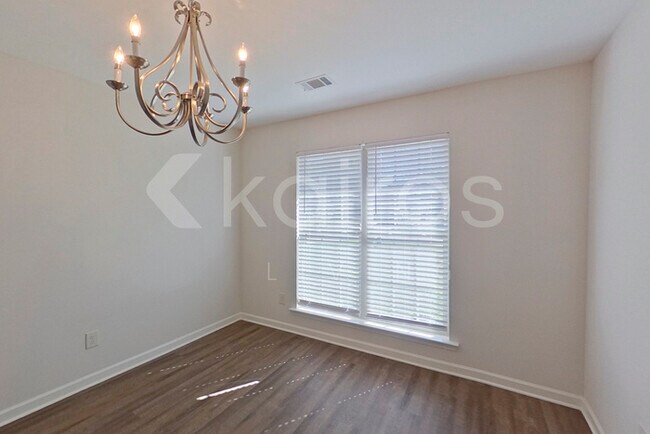 710 Park Ln