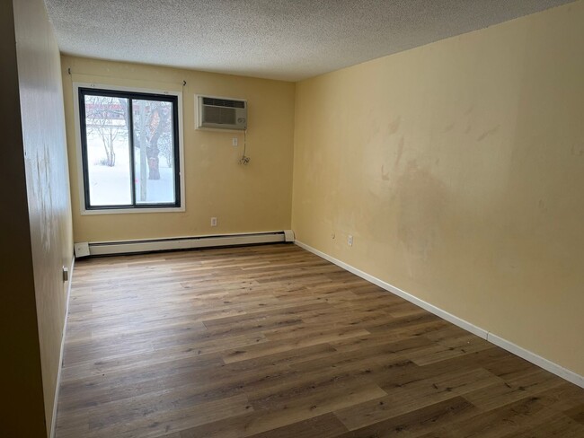 Photo - 3-Bedroom Condo for Rent in Eagan - Available Now!