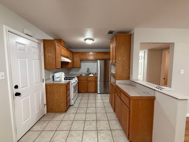 Photo - 1608 Rockrose Rd