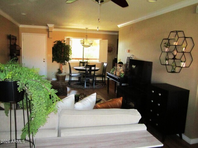 Photo - 12212 N Paradise Vlg Pkwy S Unidad 347