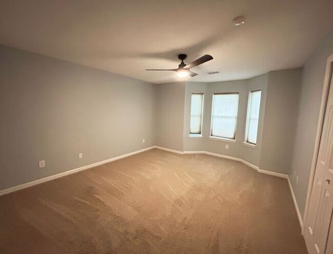 Photo - 5 Southwell Ct