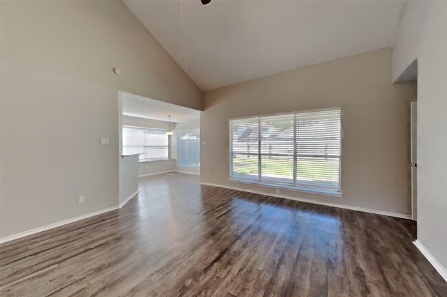 Photo - 16315 Chimneystone Dr