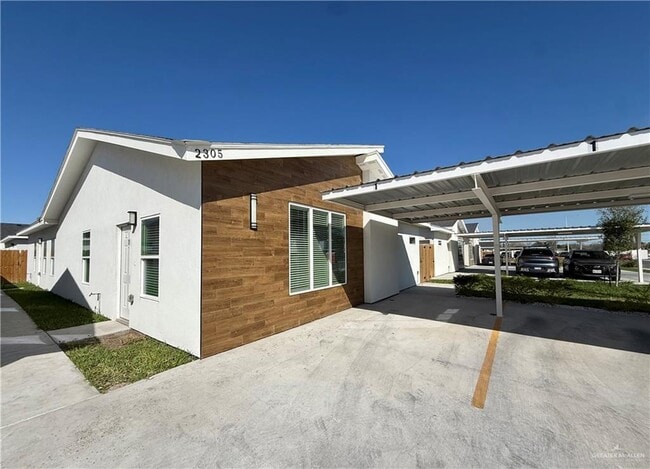 Building Photo - 13 E San Andrea St Unit 1