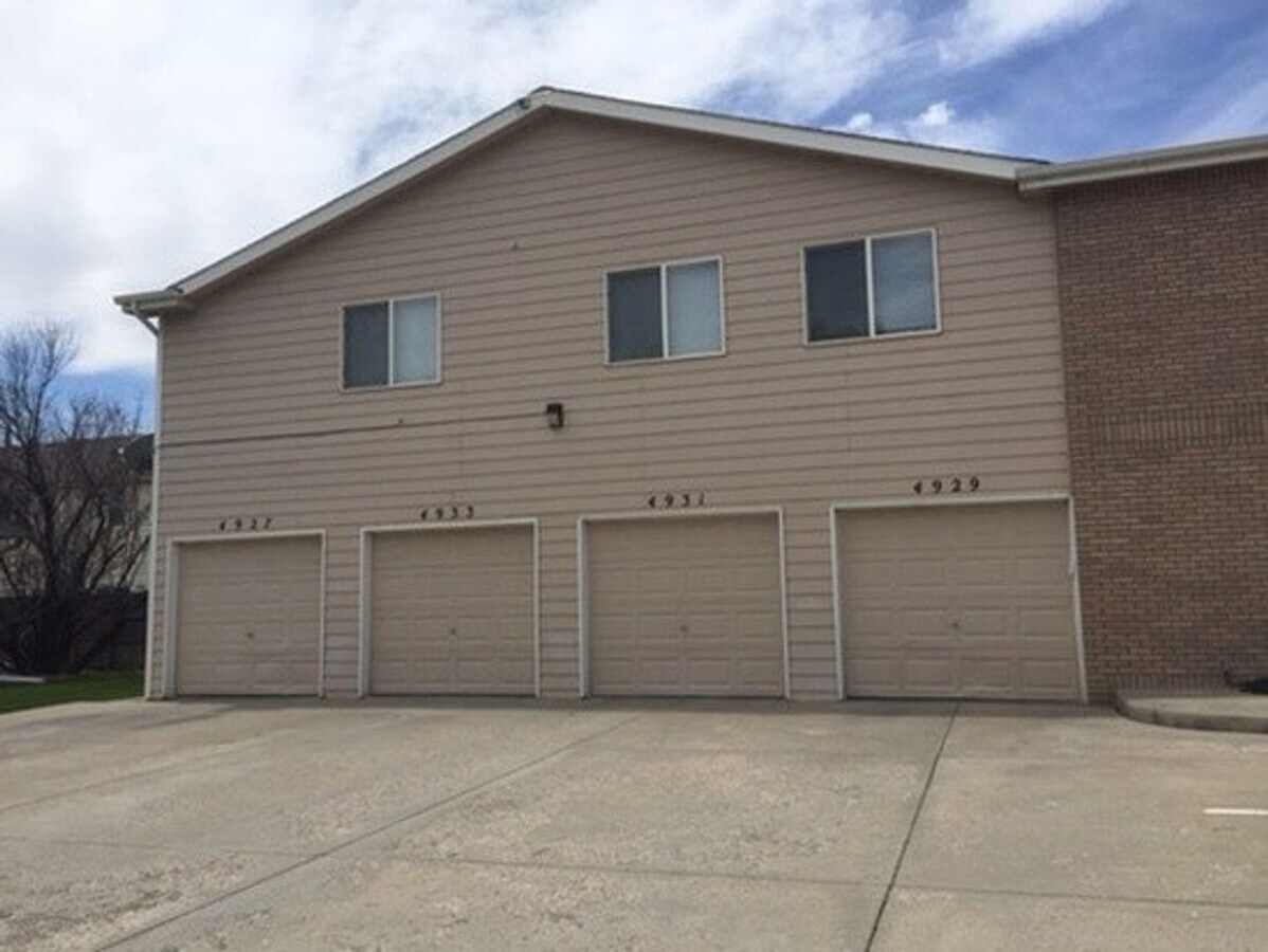 Photo - 4933-4933 Basswood Dr Unit 4931 Basswood Drive