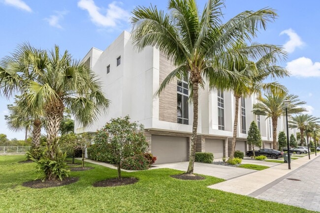 Photo - 4240 NW 17th Ave Townhome