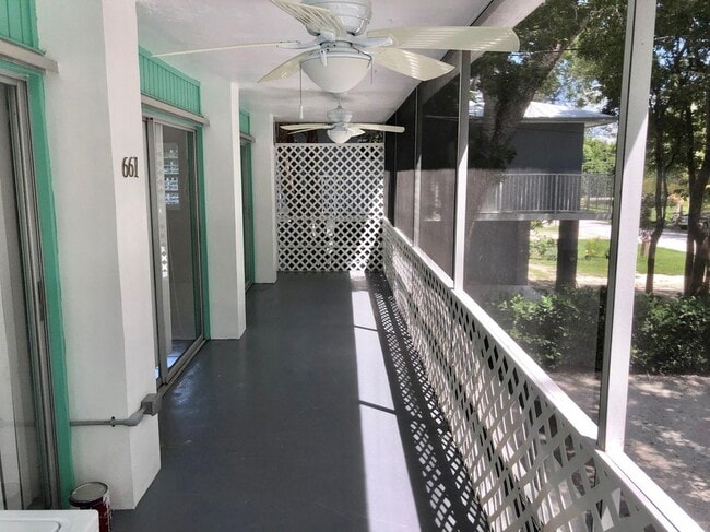 Photo - 661 Colson Dr Unit Upstairs