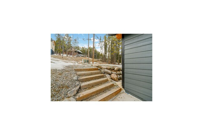 Building Photo - New Construction! Great Views! Deck! 20 mi... Rental