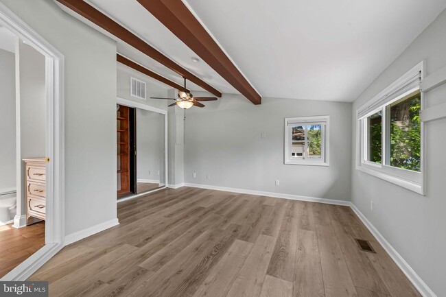 Photo - 530 Highland Dr