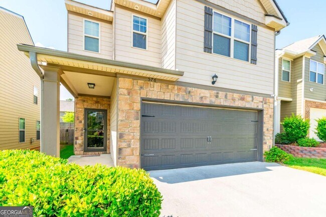 Photo - 576 Dasheill Ln