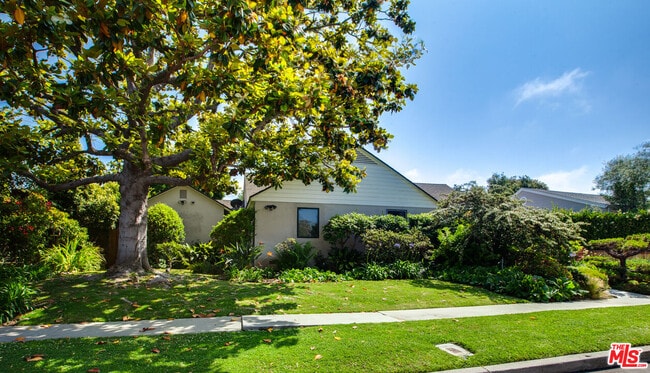 Photo - 3363 Colbert Ave