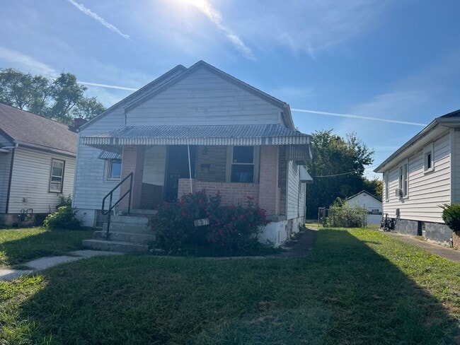 Building Photo - 2 bedrooms 1 bathroom house
