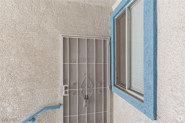 Building Photo - 4960 Harrison Dr Unit 212 Rental