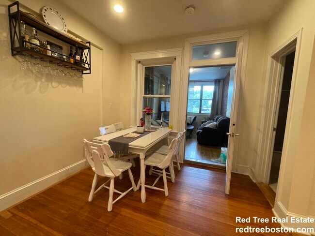 Photo - 191 Winthrop Rd Unit 2