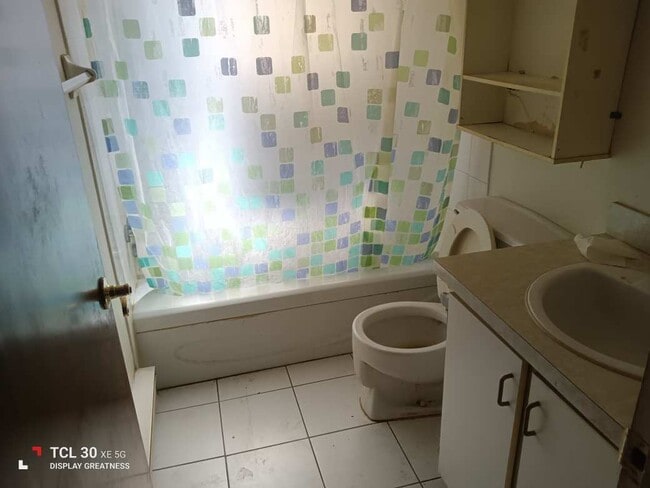 Building Photo - 72 Rue de la Visitation Unit 7