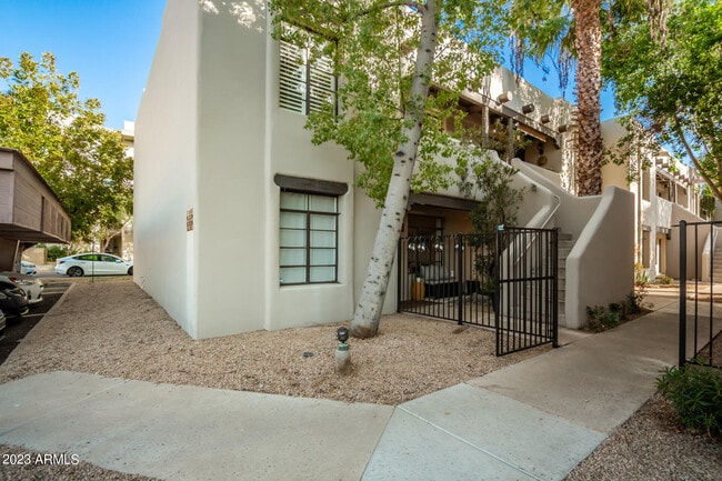 Building Photo - 1449 E Highland Ave Unit 9