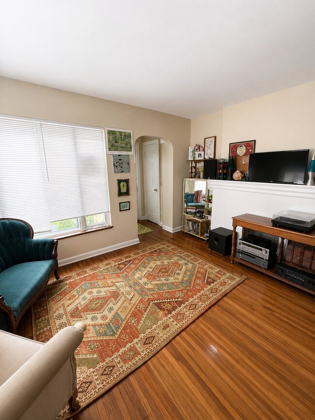 Photo - 331-333-333 S Westgate Ave